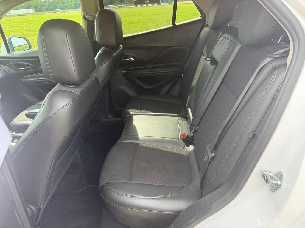 Used 2021 Buick Encore Preferred AWD/4WD image 14