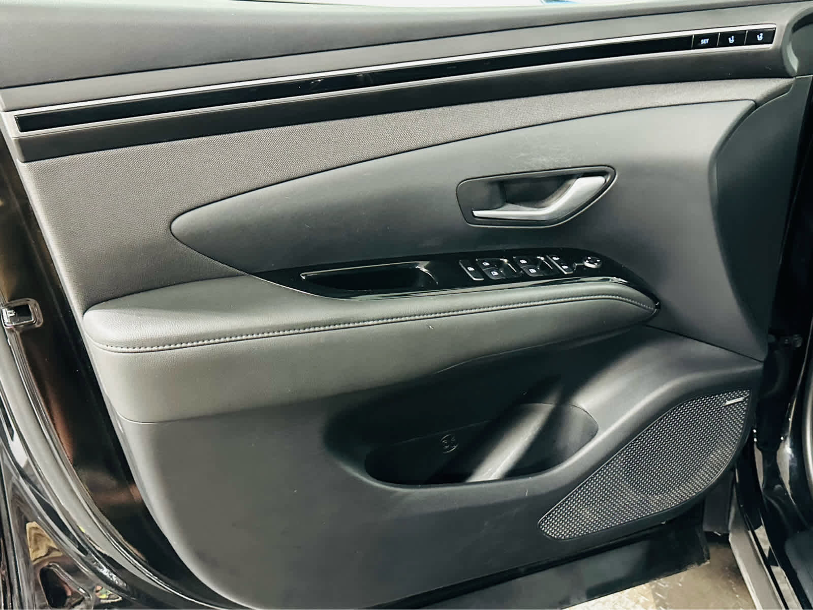 Used 2022 Hyundai Tucson Limited image 25