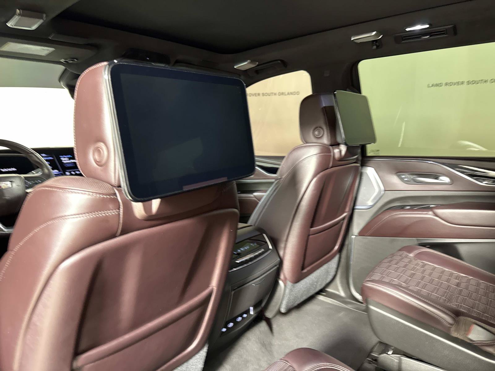 Used 2021 Cadillac Escalade Premium Luxury Platinum AWD/4WD image 15