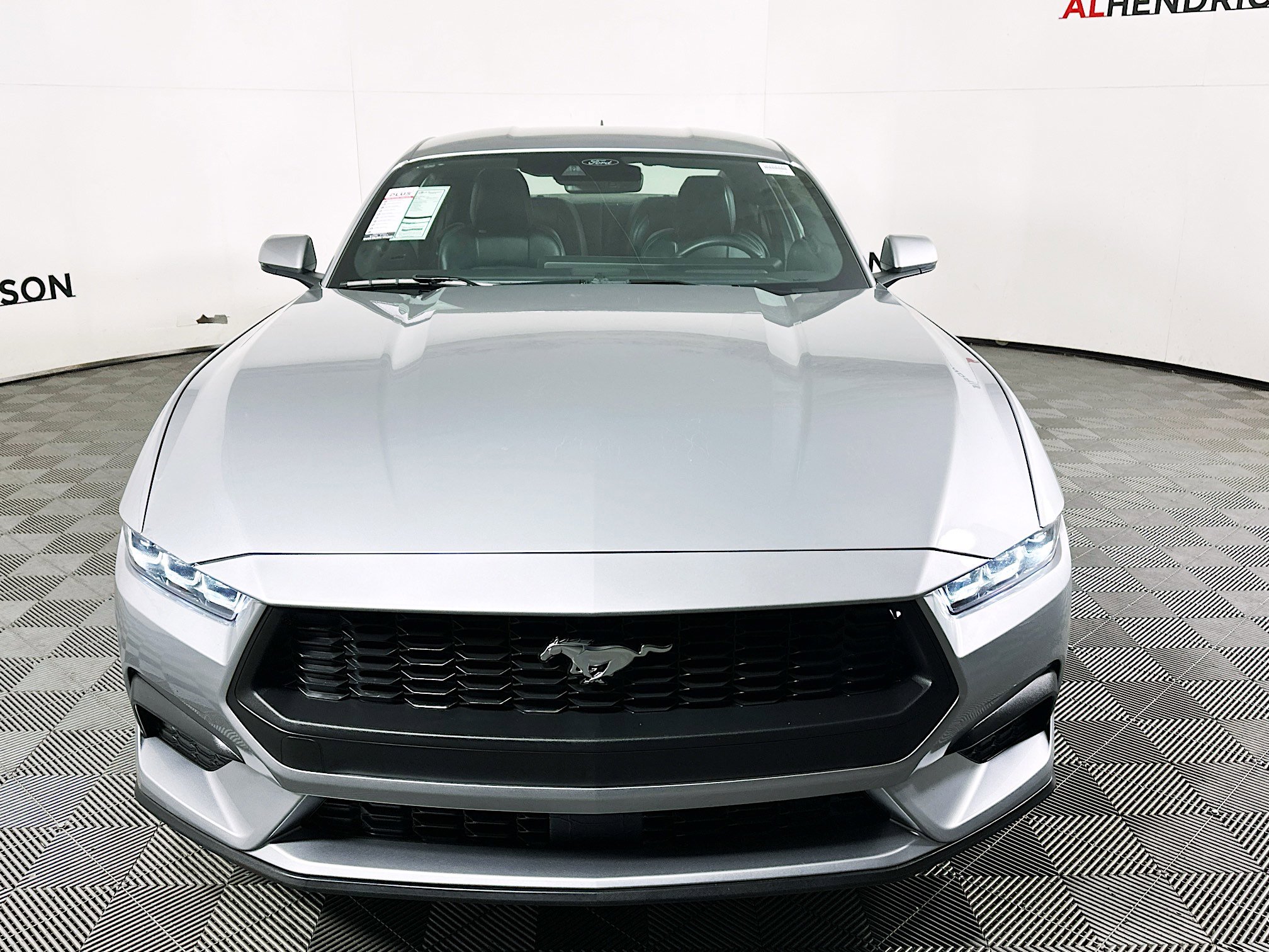 Used 2024 Ford Mustang Premium image 8