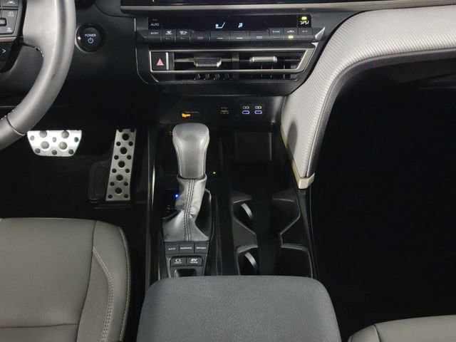 Used 2025 Toyota Camry SE FWD image 24