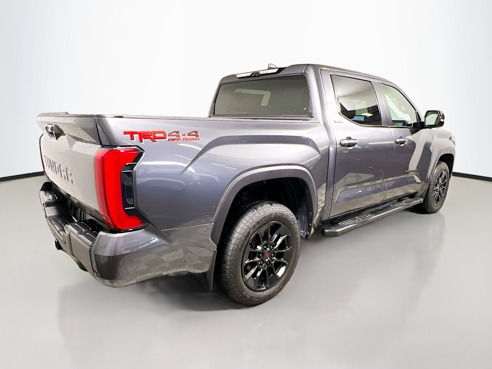 Used 2025 Toyota Tundra Limited w/ TRD Off-Road Package AWD/4WD image 4