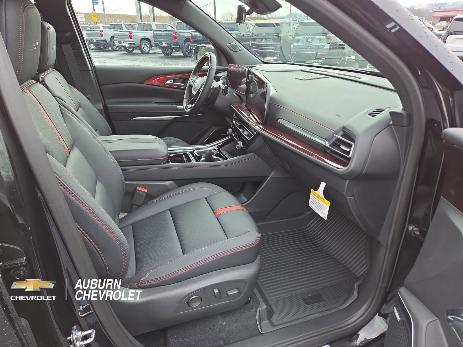 New 2026 Chevrolet Traverse RS w/ LPO, Floor Liner Package AWD/4WD image 16