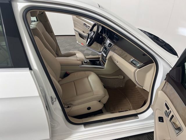 Used 2014 Mercedes-Benz E 250 BlueTEC Sedan image 26