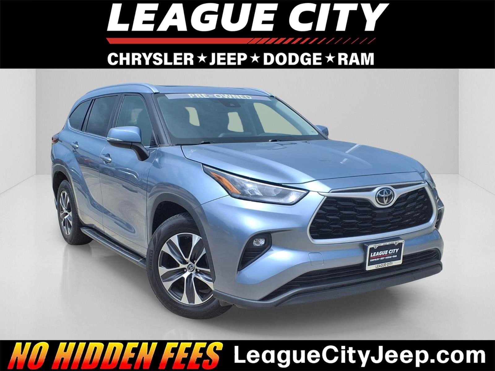 Used 2020 Toyota Highlander XLE FWD image 1