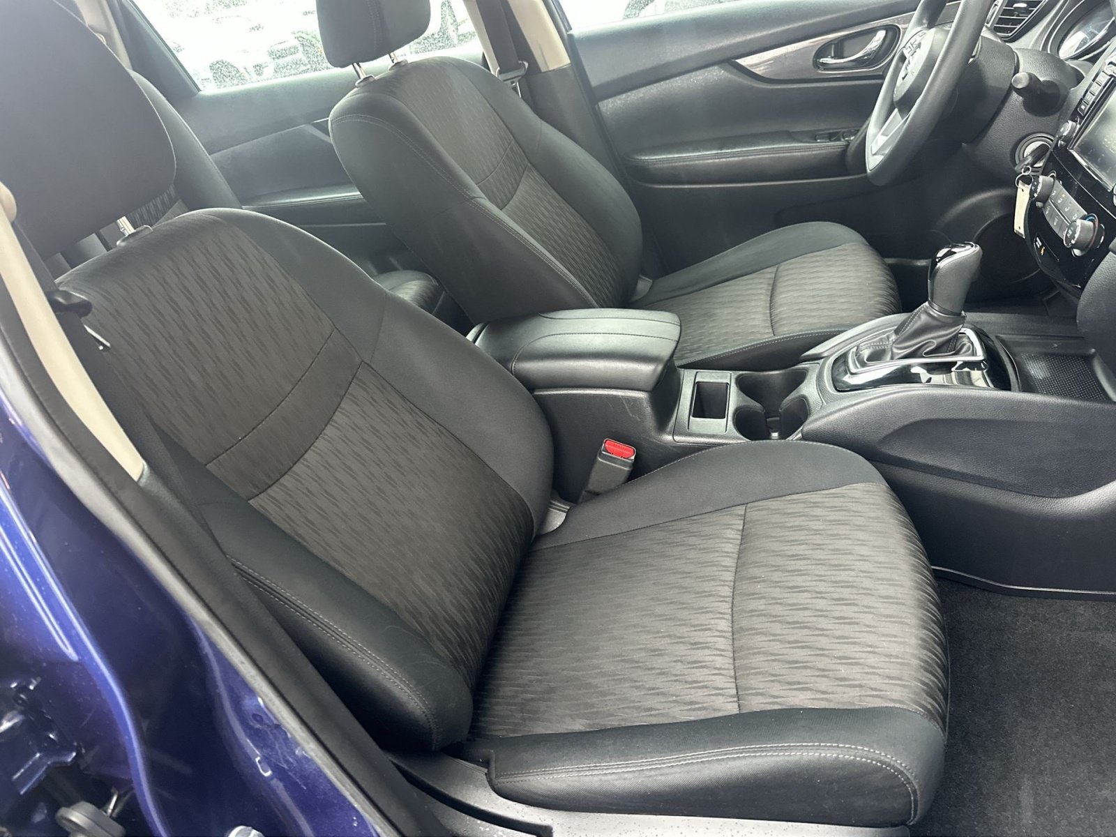 Used 2018 Nissan Rogue S AWD/4WD image 33