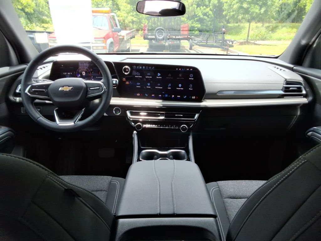 Certified 2025 Chevrolet Traverse LT w/ Driver Confidence Package FWD image 20