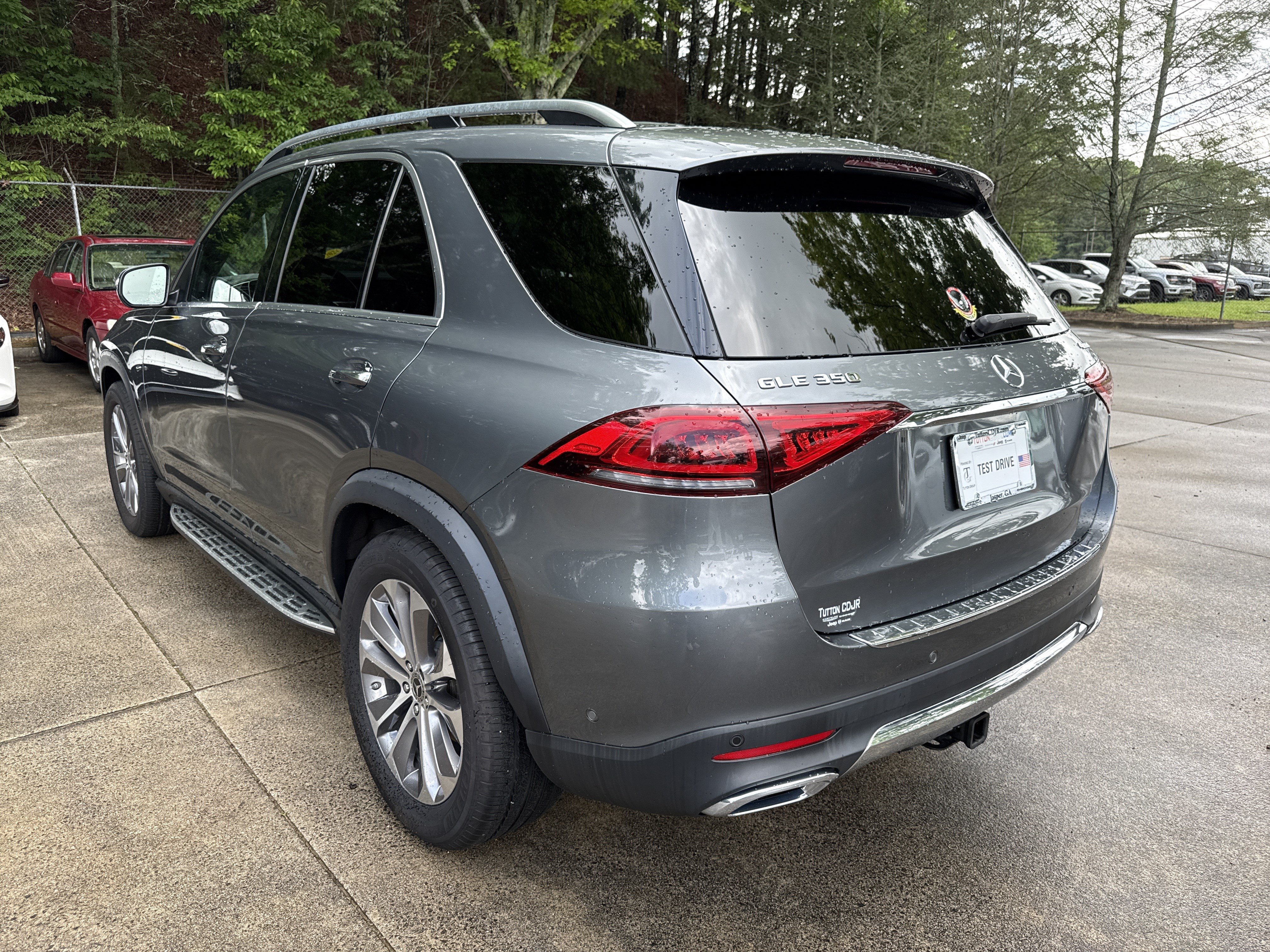 Used 2022 Mercedes-Benz GLE 350 4MATIC w/ Premium Package image 5