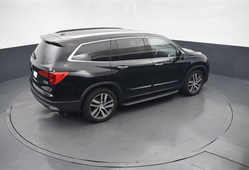 Used 2017 Honda Pilot Touring image 46