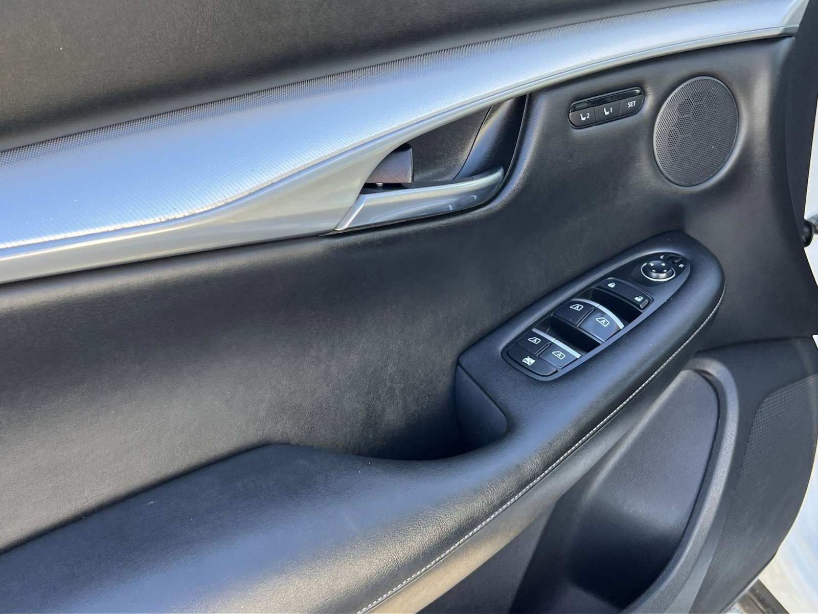 Used 2019 INFINITI QX50 Essential w/ Premium Heat Package image 15