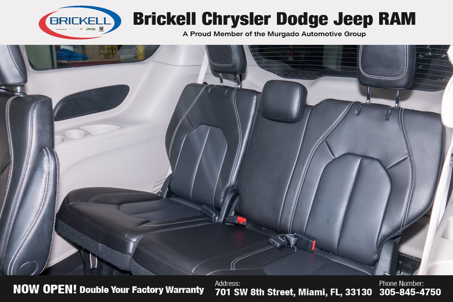 Used 2023 Chrysler Pacifica Touring-L FWD image 18