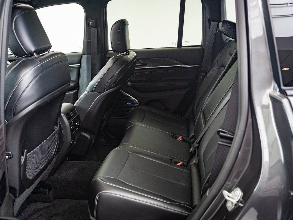 Used 2022 Jeep Grand Cherokee Overland image 37