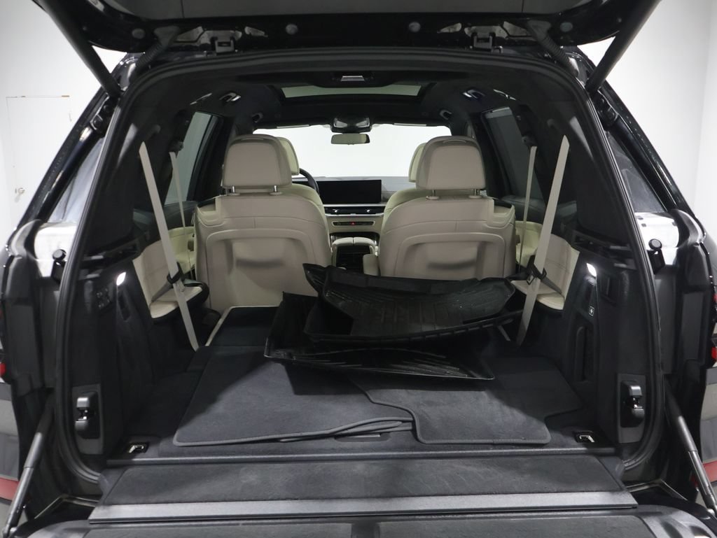 Used 2026 BMW X7 M60i AWD/4WD image 4
