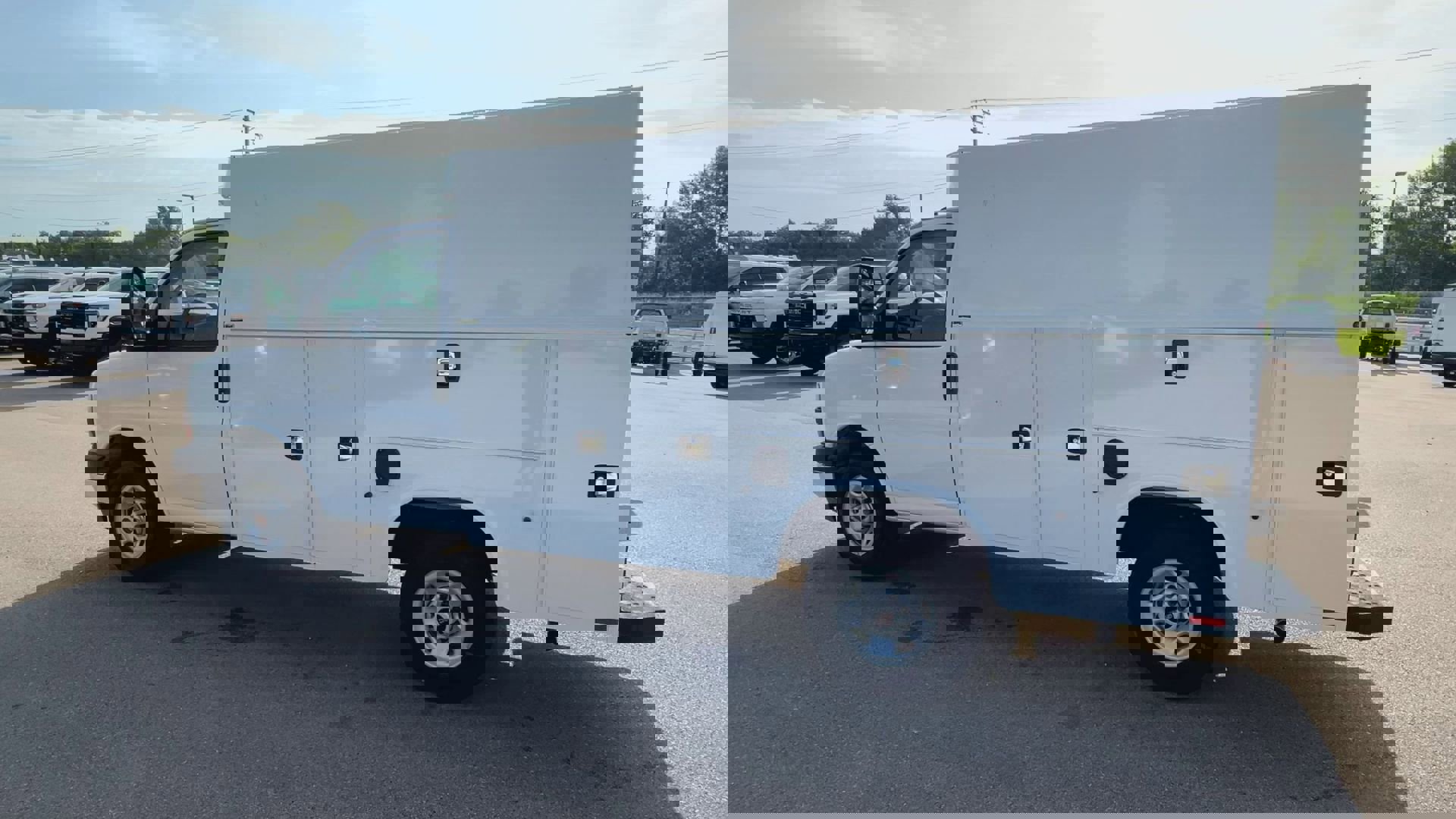 New 2025 GMC Savana 3500 w/ Power Convenience Package image 38