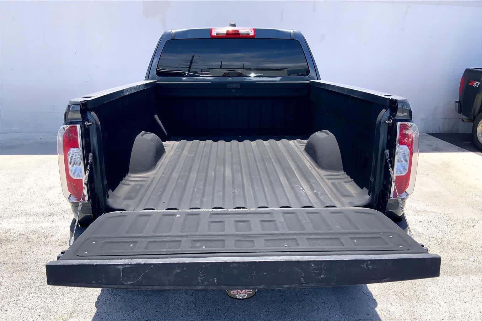 Used 2016 GMC Canyon SLE RWD image 18