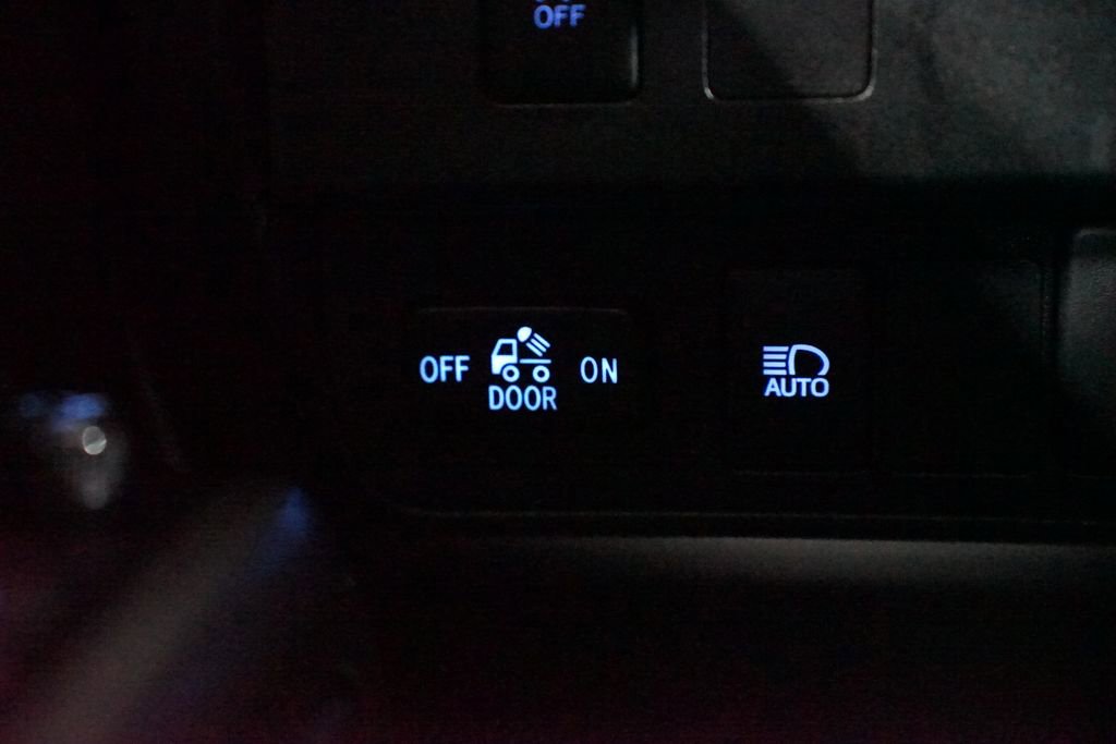 Certified 2023 Toyota Tacoma SR5 w/ SR5 Appearance Package image 22