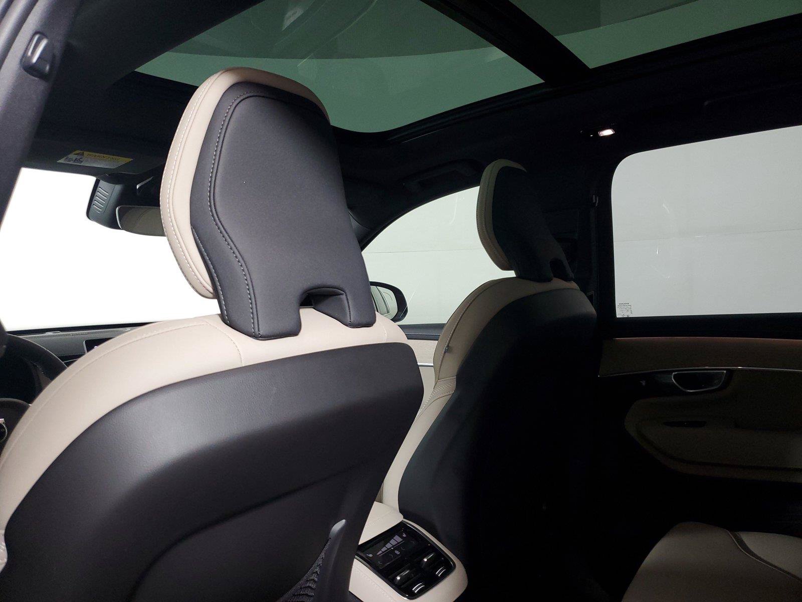 Certified 2026 Volvo XC90 B6 Plus w/ Protection Package Premier AWD/4WD image 14