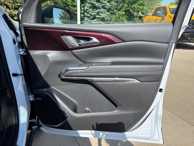 New 2027 Chevrolet Traverse RS AWD/4WD image 31