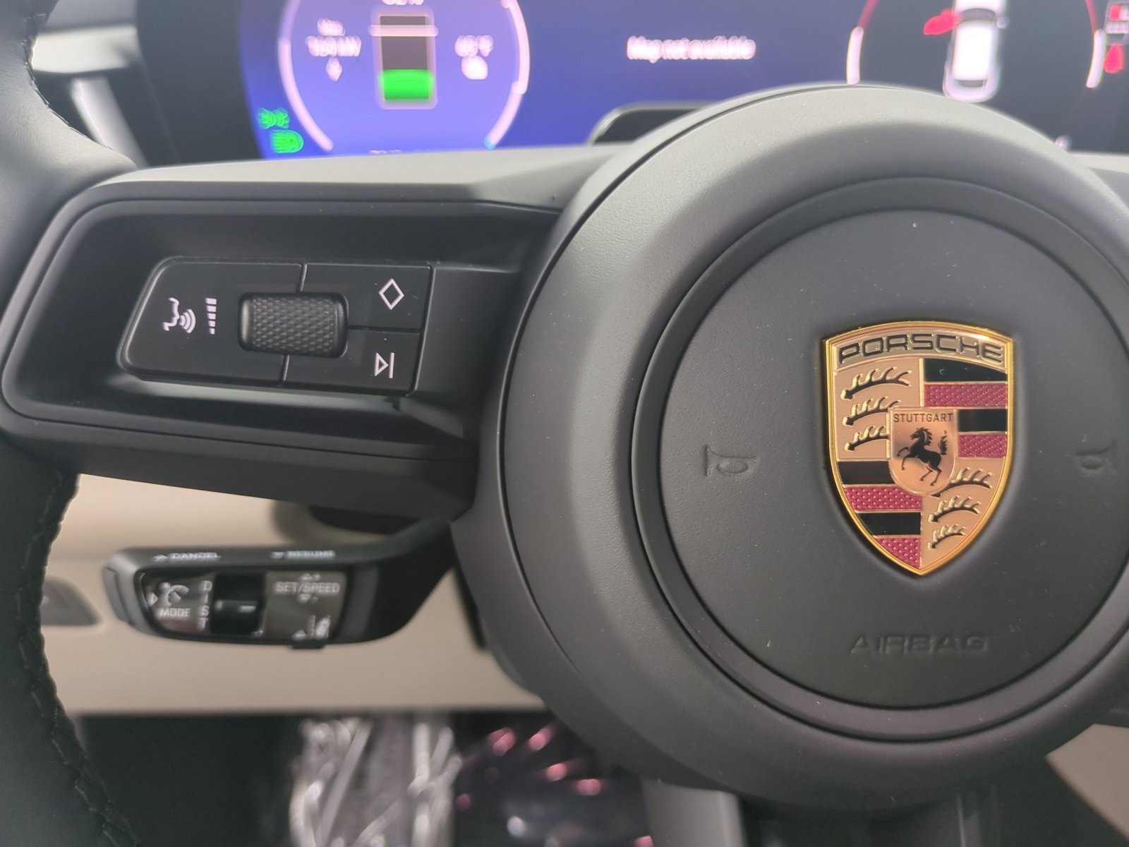 New 2026 Porsche Macan Electric RWD image 22