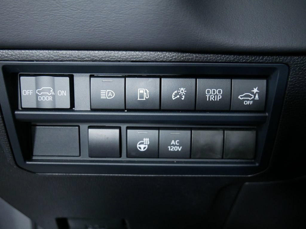 Used 2026 Toyota Sequoia Platinum AWD/4WD image 22