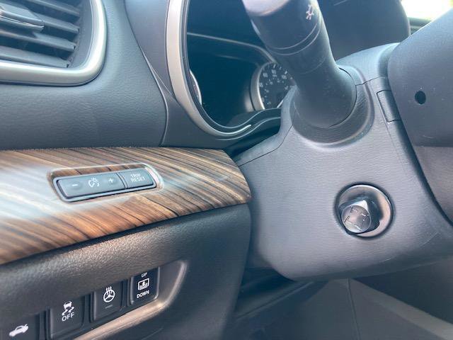 Used 2017 Nissan Maxima Platinum FWD image 18