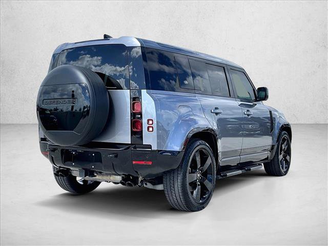 Used 2024 Land Rover Defender 110 SE video 2