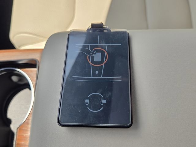 Used 2024 Tesla Model S AWD/4WD image 18