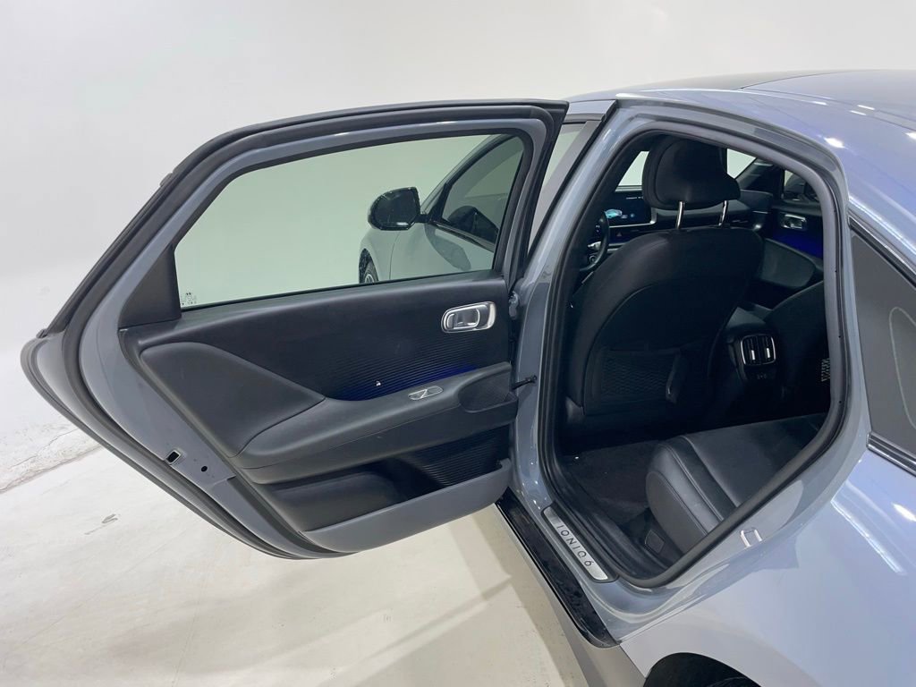 Used 2024 Hyundai Ioniq 6 Limited image 14