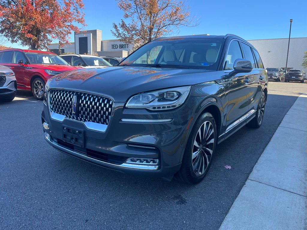 Certified 2022 Lincoln Aviator Black Label Grand Touring w/ Class IV Trailer Tow Package AWD/4WD image 3
