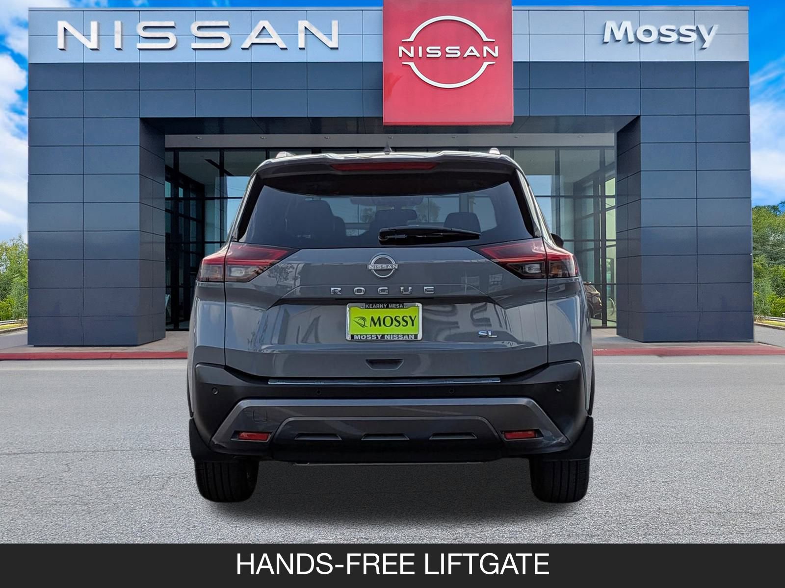Used 2023 Nissan Rogue SL w/ SL Premium Package image 10