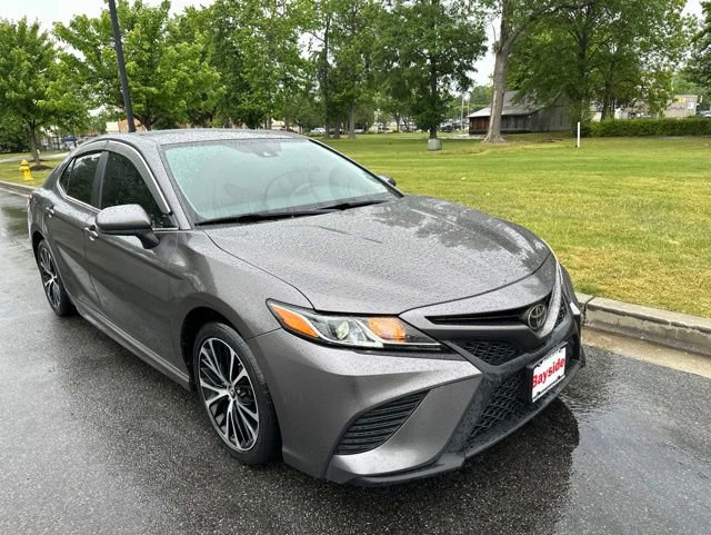 Used 2019 Toyota Camry SE FWD image 8