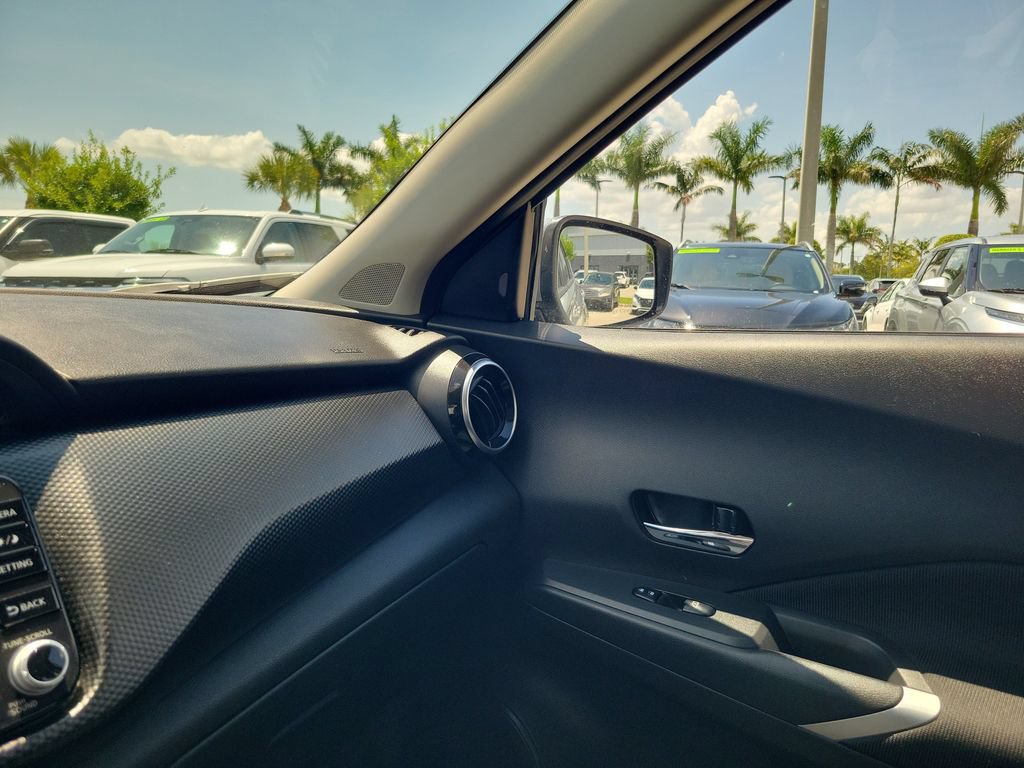Used 2023 Nissan Kicks SV FWD image 27