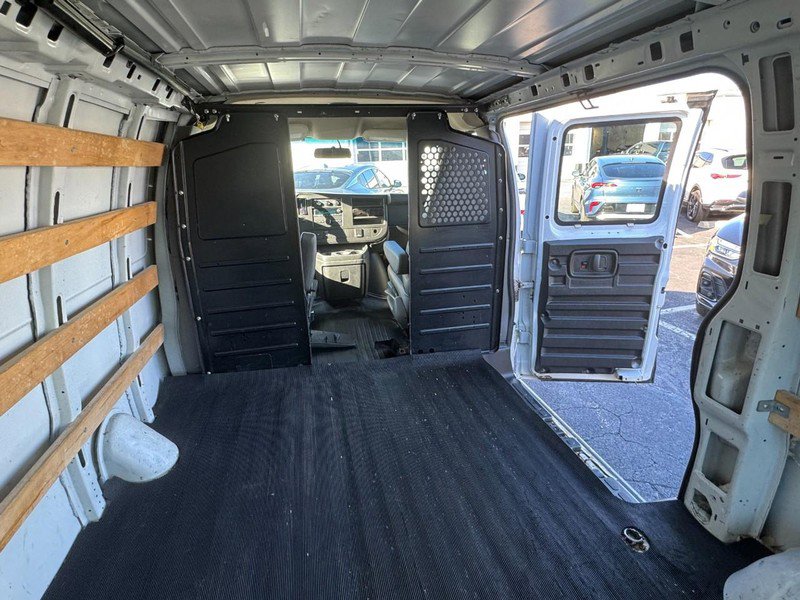 Used 2018 GMC Savana 2500 w/ Driver Convenience Package image 12