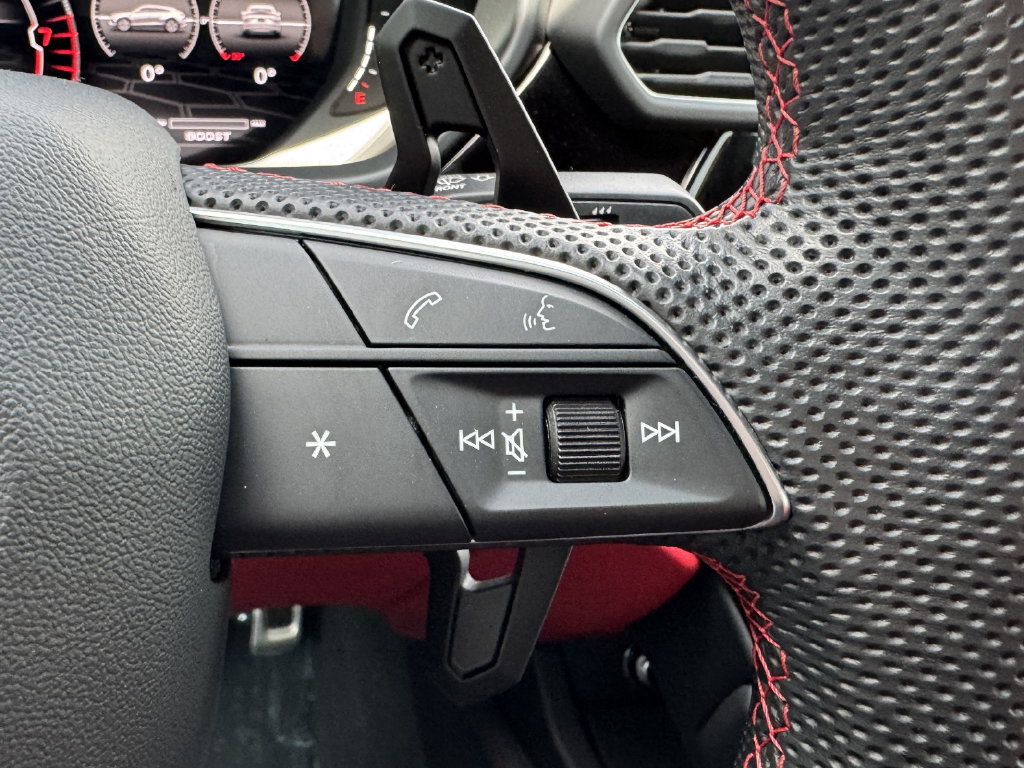 Used 2022 Lamborghini Urus AWD/4WD image 27