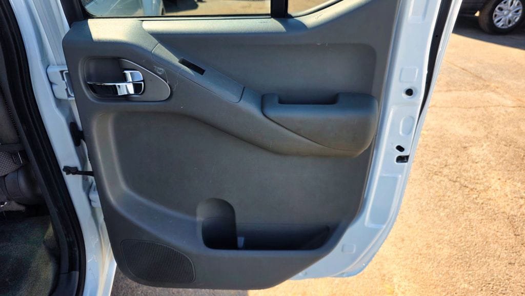 Used 2016 Nissan Frontier SV w/ SV Value Truck Package image 17