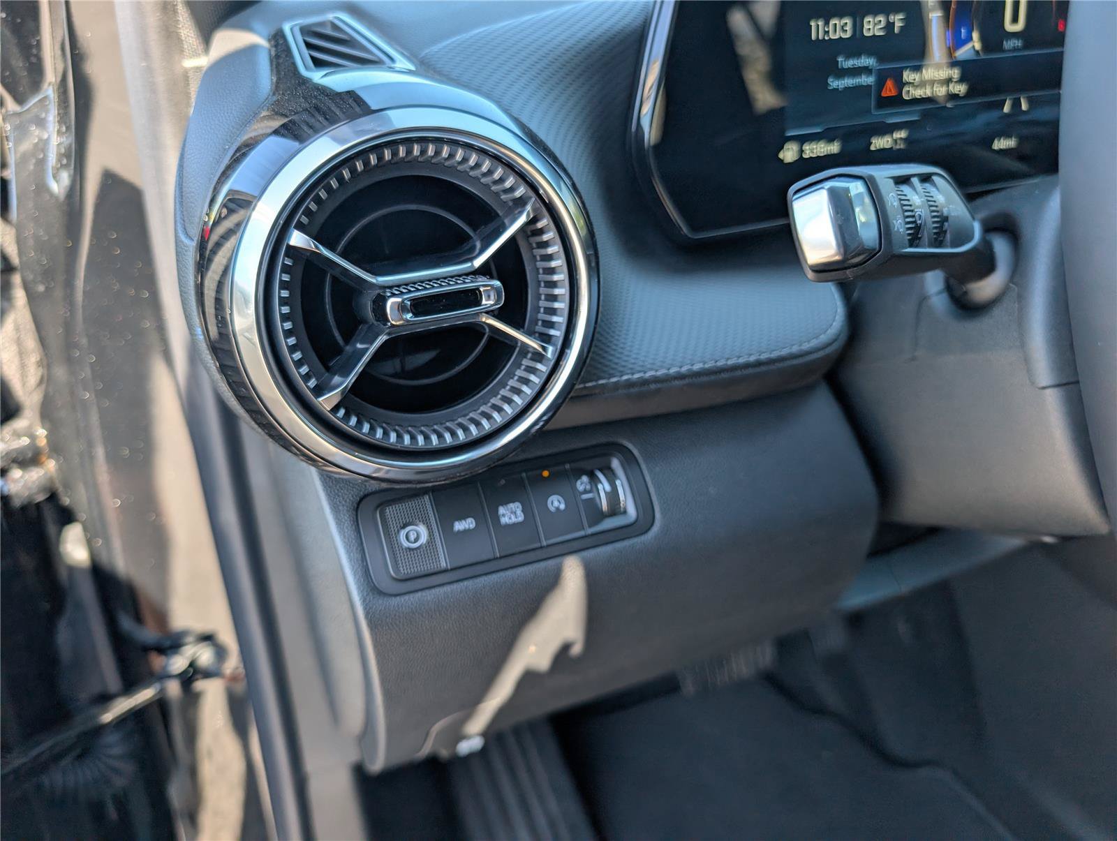 New 2027 Chevrolet Equinox LT AWD/4WD image 17