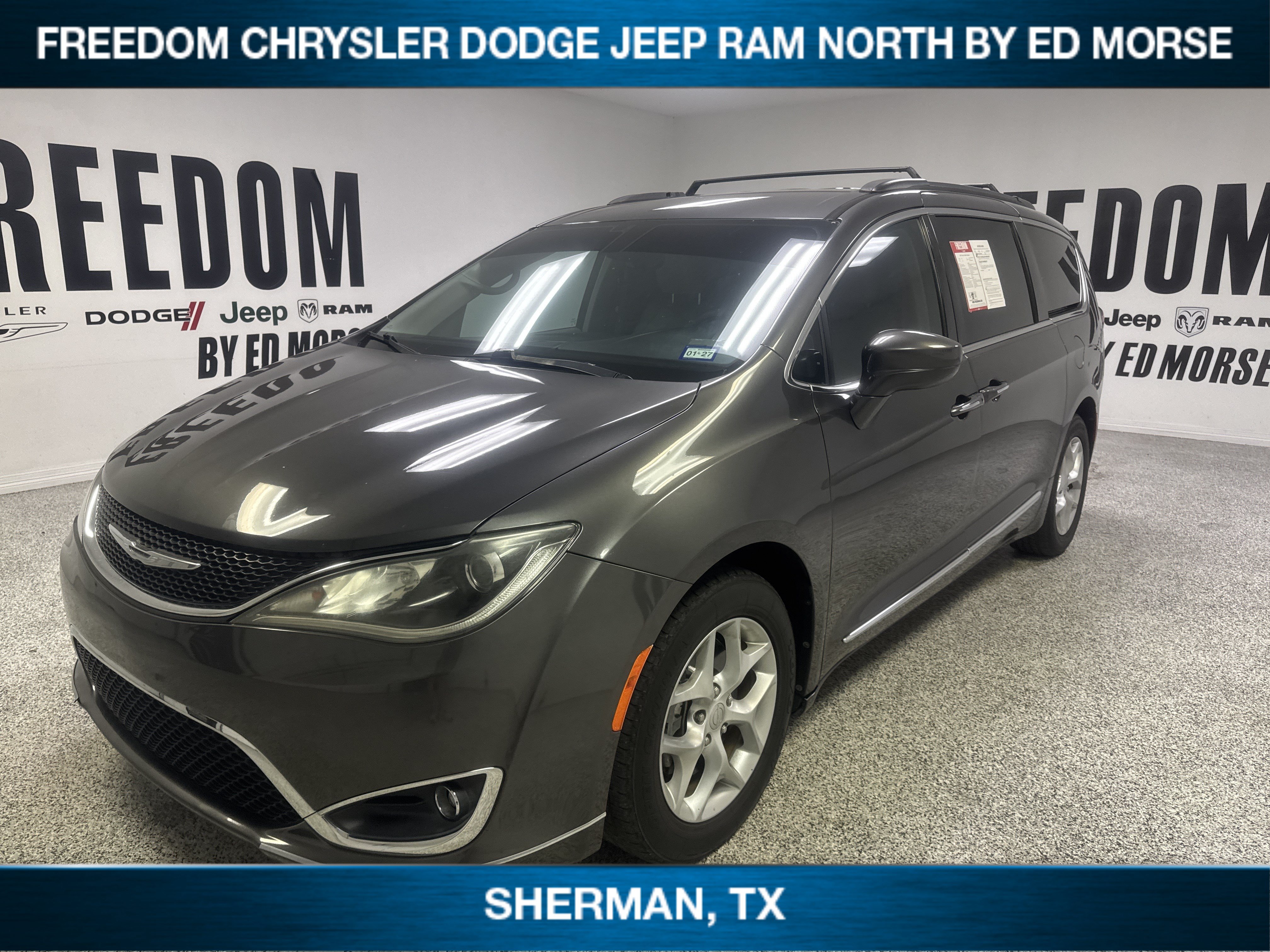 Used 2017 Chrysler Pacifica Touring-L w/ Tire & Wheel Group