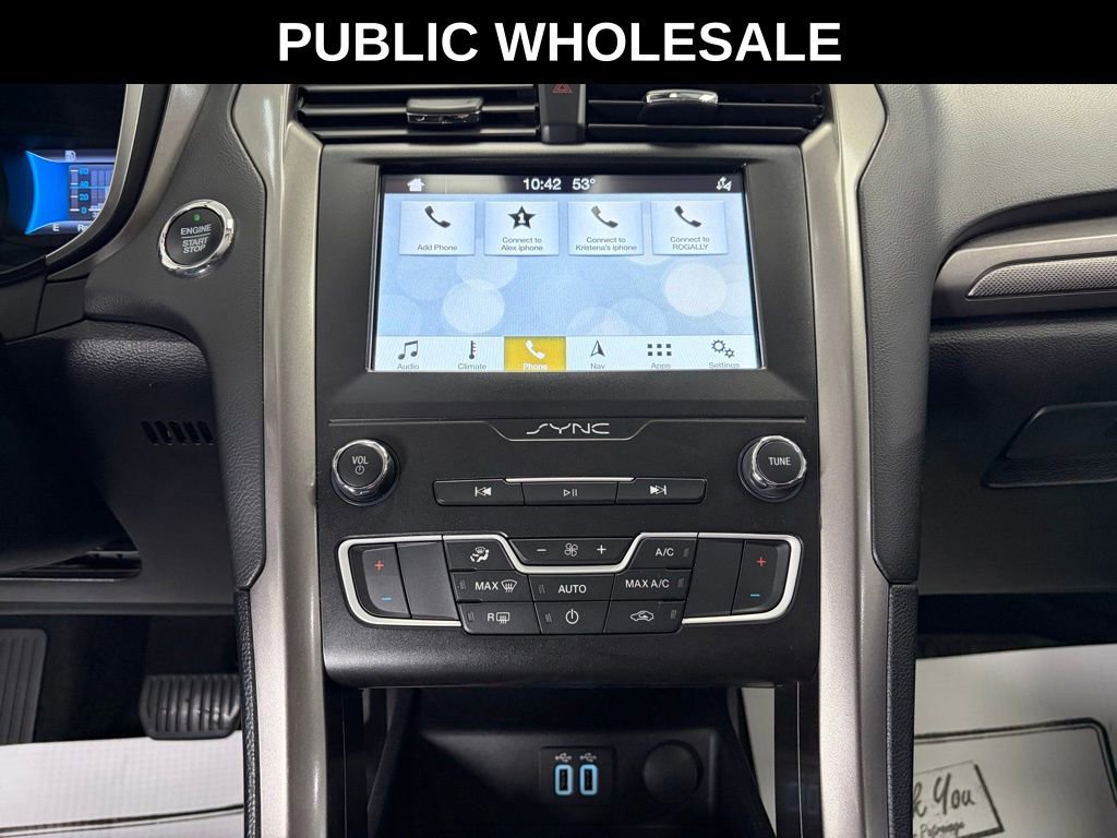 Used 2019 Ford Fusion SE FWD image 11