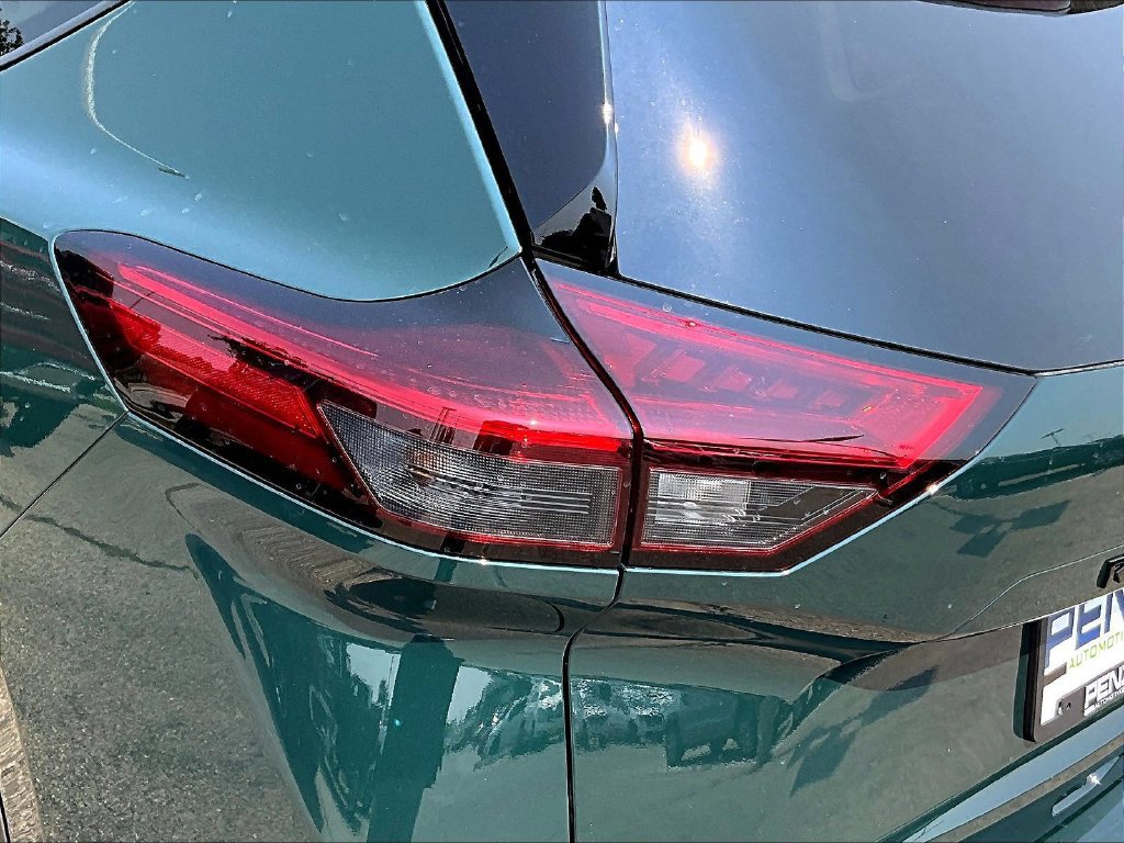 New 2026 Nissan Rogue Dark Armor AWD/4WD image 28