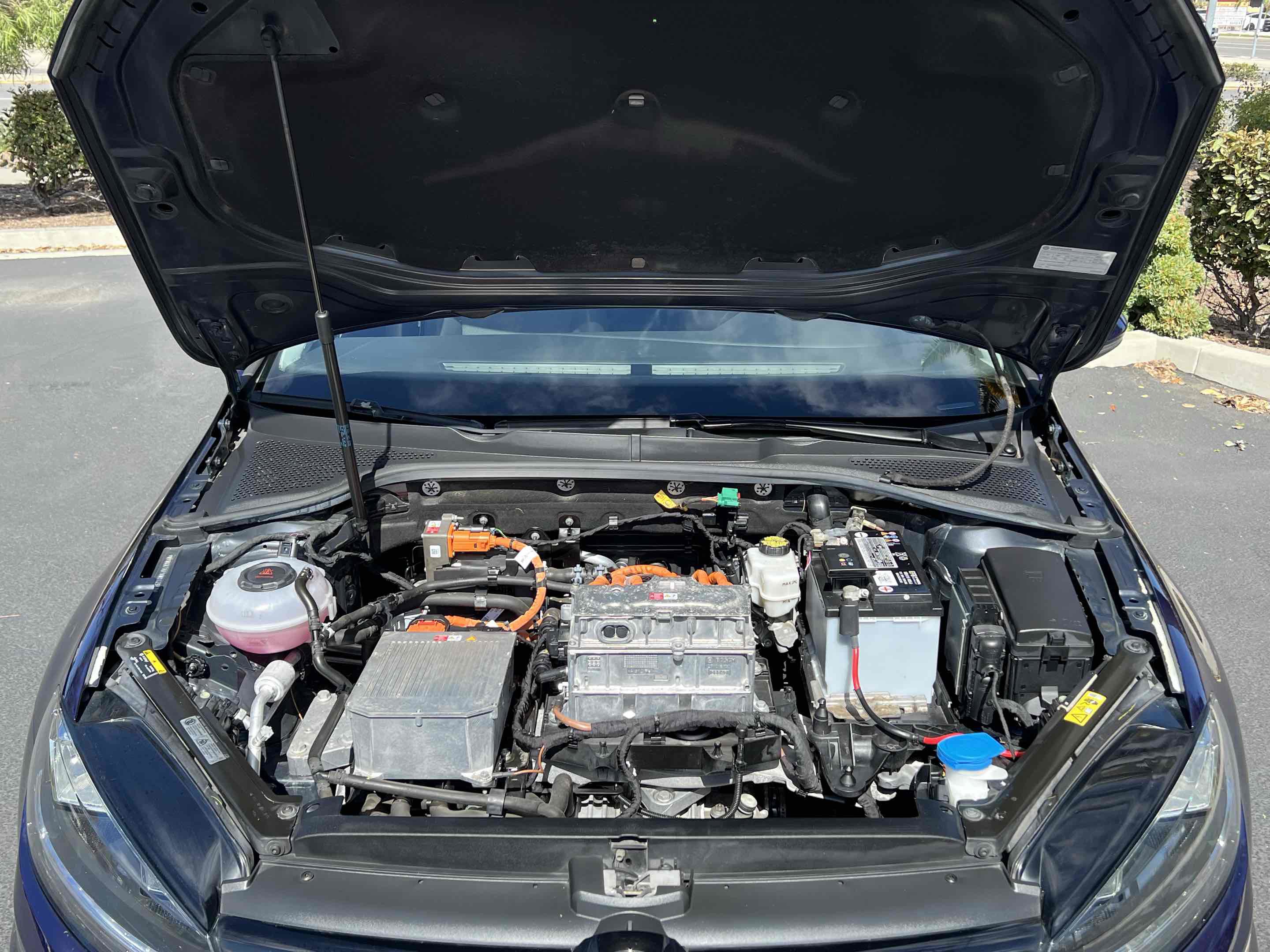 Used 2019 Volkswagen e-Golf SE w/ Driver Assistance Package image 24