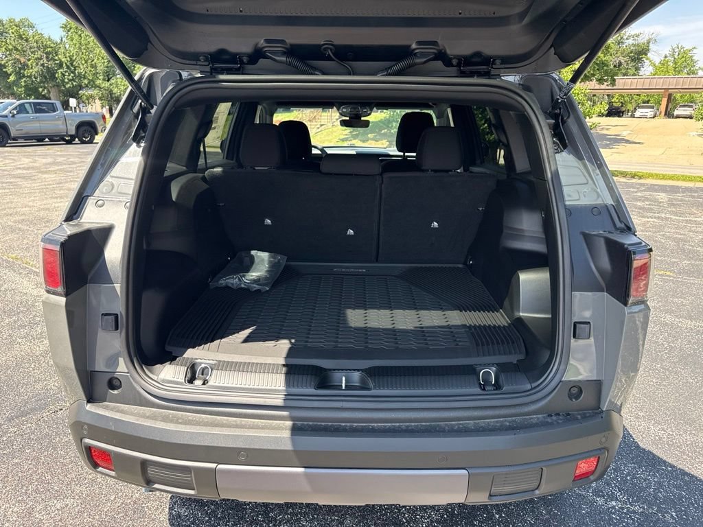 New 2026 Jeep Cherokee Laredo AWD/4WD image 5
