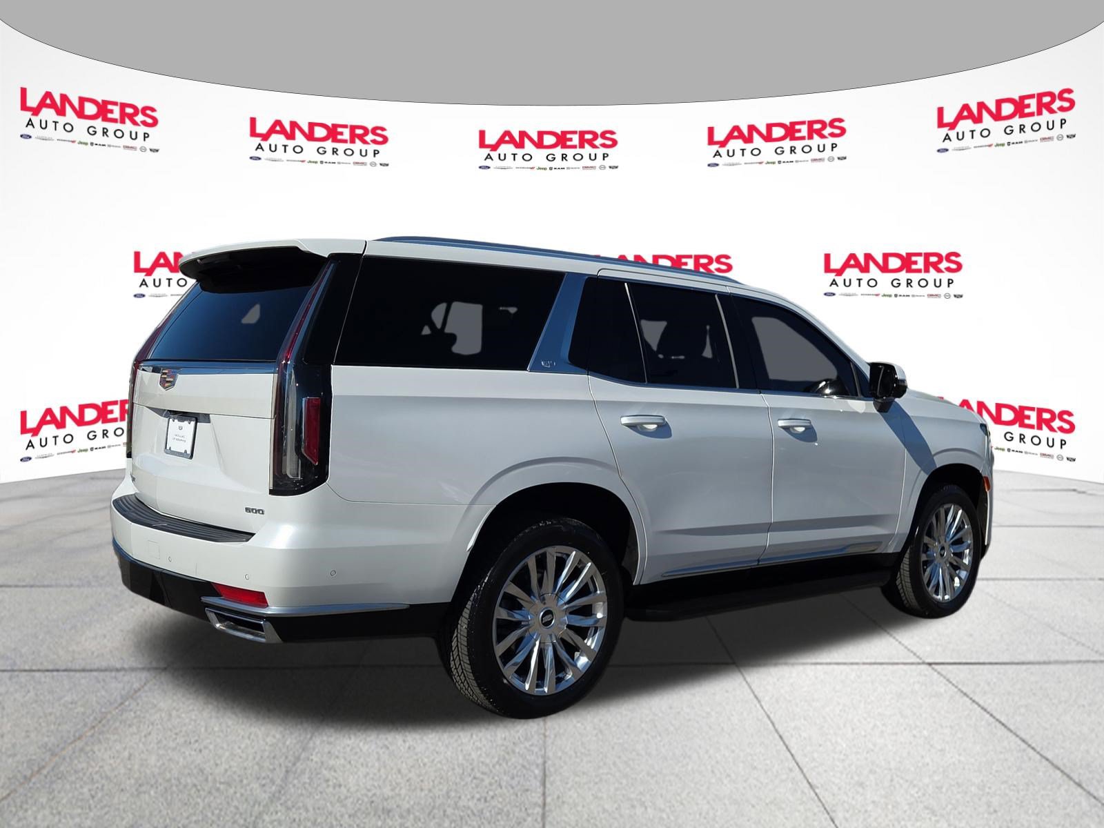 Used 2023 Cadillac Escalade Premium Luxury AWD/4WD image 3