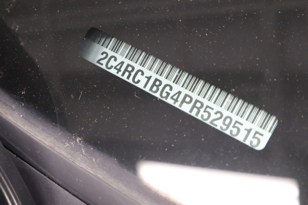 Used 2023 Chrysler Pacifica Touring-L FWD image 34