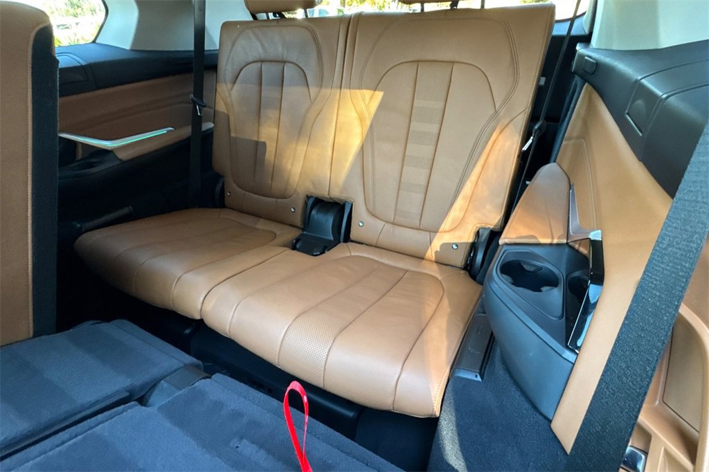 Used 2022 BMW X7 xDrive40i w/ Executive Package image 17