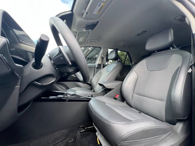Certified 2025 Kia Niro Wind FWD image 14