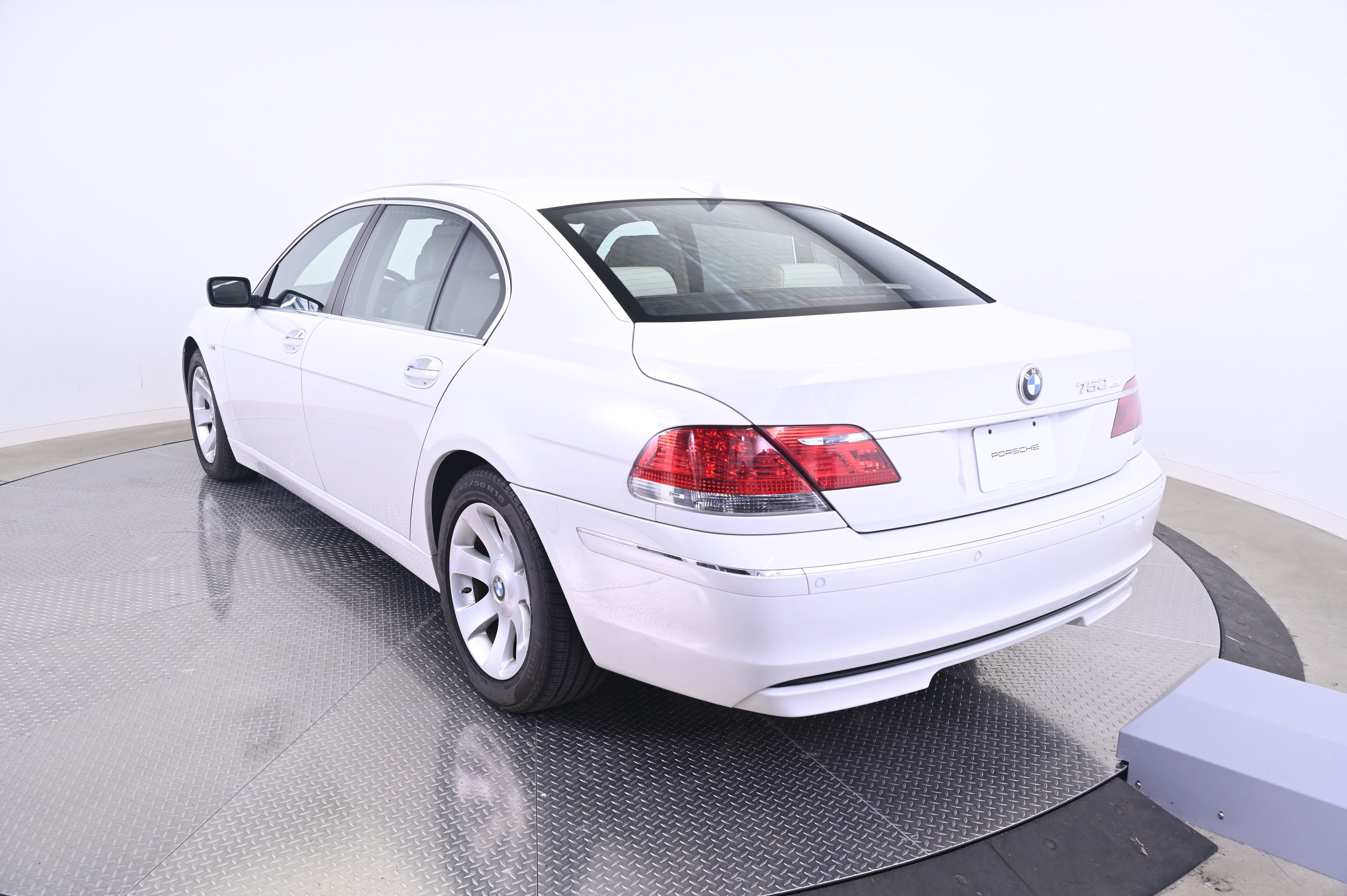 Used 2007 BMW 750Li RWD image 3