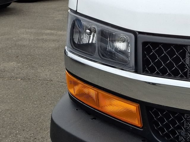 New 2026 Chevrolet Express 3500 w/ Power Convenience Package RWD image 5