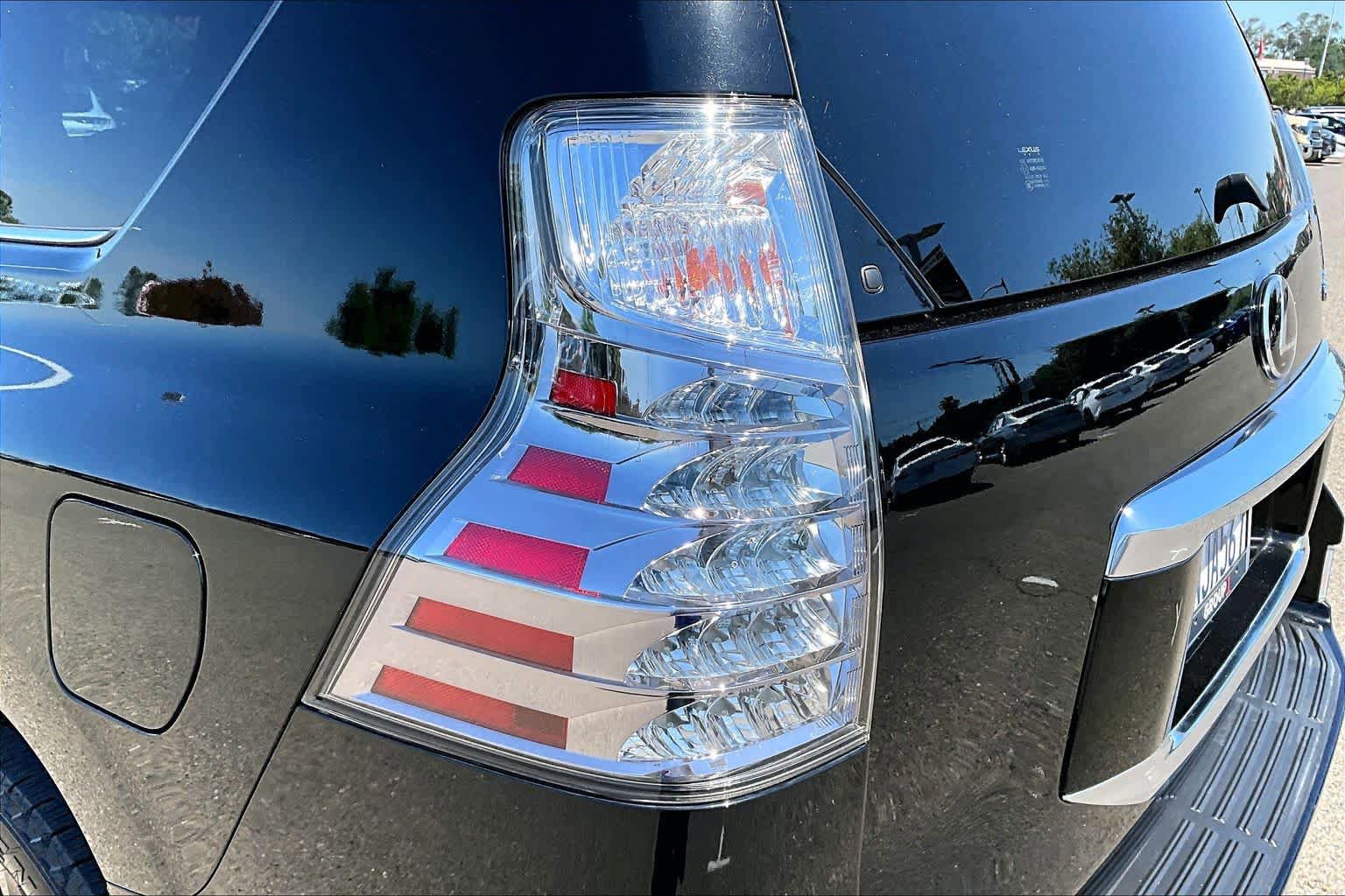 Used 2020 Lexus GX 460 Premium w/ Premium Package AWD/4WD image 28