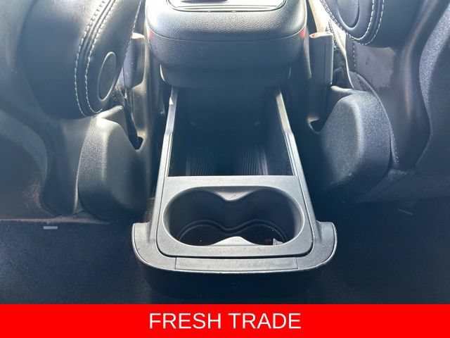 Used 2024 Chrysler Pacifica Premium FWD image 42