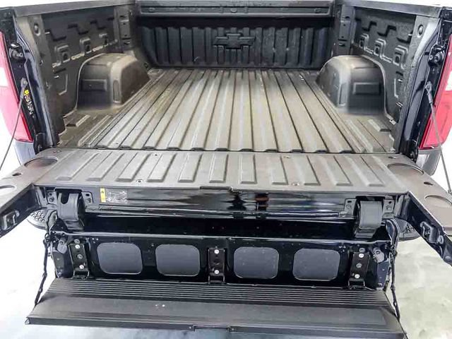 Certified 2026 Chevrolet Silverado 1500 High Country w/ Midnight Edition AWD/4WD image 32